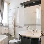 Lovely Flat Close To Eiffel Tower 아파트 파리