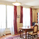 Lovely Flat Close To Eiffel Tower 아파트 *