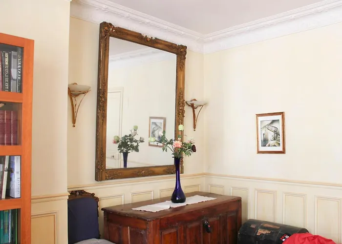 Lovely Flat Close To Eiffel Tower