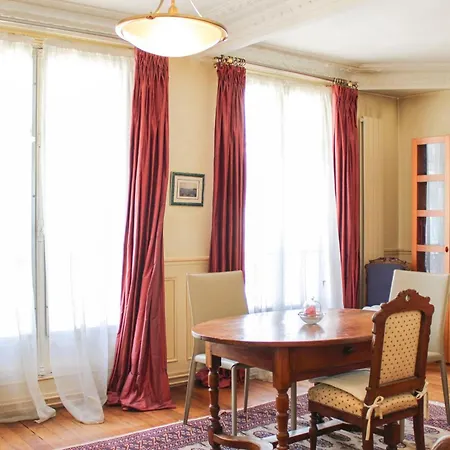 Lovely Flat Close To Eiffel Tower *