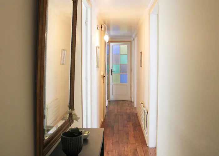 아파트 Lovely Flat Close To Eiffel Tower 파리