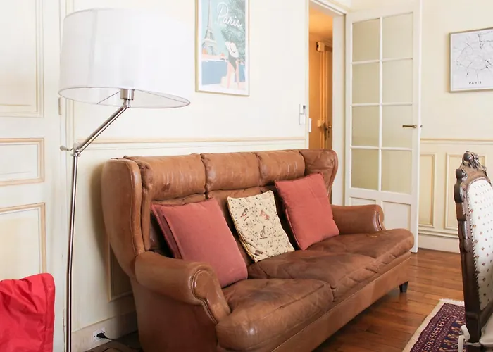 Lovely Flat Close To Eiffel Tower * 파리