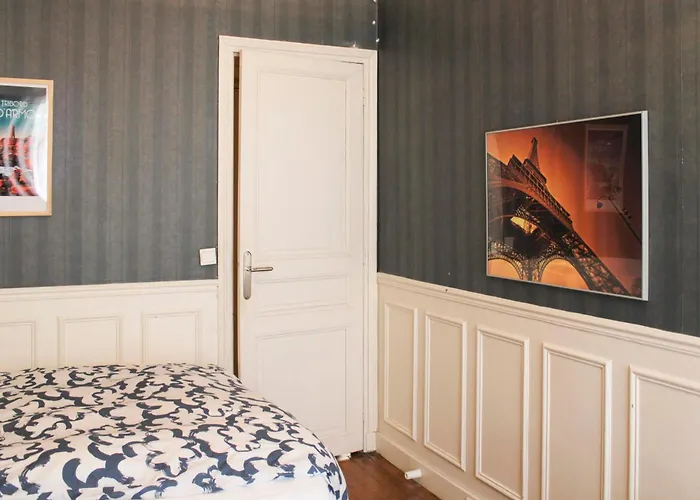 Lovely Flat Close To Eiffel Tower 아파트 파리
