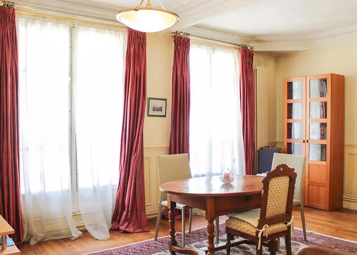 Lovely Flat Close To Eiffel Tower *